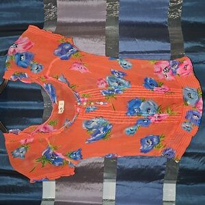 Hollister Floral Top